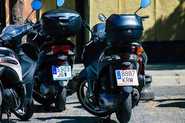 Sevilha Espanha Setembro 2021 Motos Estacionadas Nas Ruas Sevilha Uma — Fotografia de Stock