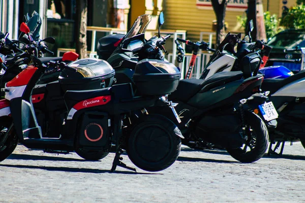 Sevilha Espanha Setembro 2021 Motos Estacionadas Nas Ruas Sevilha Uma — Fotografia de Stock