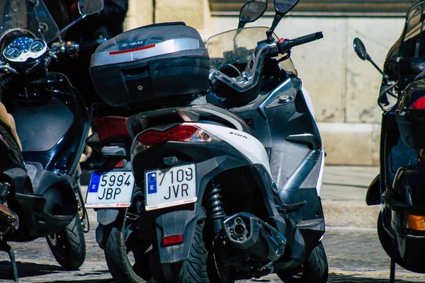 Sevilha Espanha Setembro 2021 Motos Estacionadas Nas Ruas Sevilha Uma — Fotografia de Stock