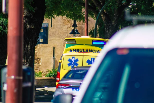 Séville Espagne Septembre 2021 Ambulance Conduisant Dans Les Rues Séville — Photo