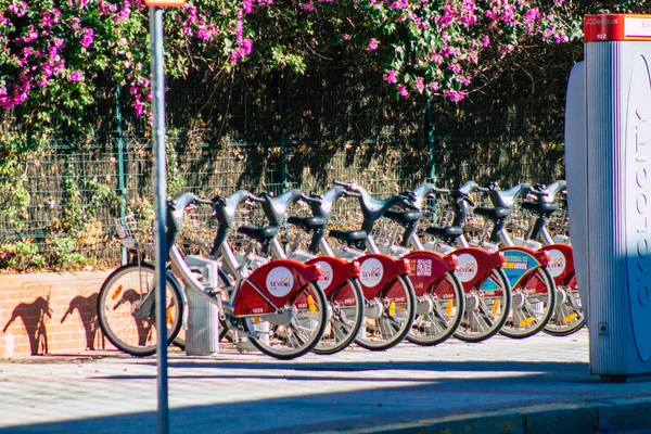 Sevilla España Septiembre 2021 Bicicletas Accesibles Para Alquilar Por Cortos —  Fotos de Stock