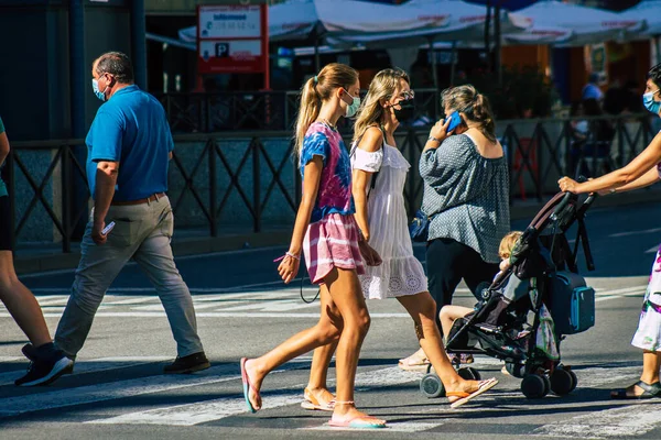 Sevilla Spanien September 2021 Fußgänger Auf Der Straße Während Des — Stockfoto