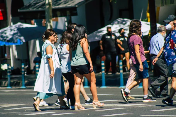 Sevilla España Septiembre 2021 Los Peatones Caminan Por Calle Durante —  Fotos de Stock