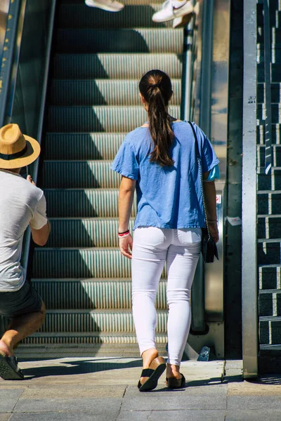 Seville Spain September 2021 Pedestrians Using Escalator Coronavirus Outbreak Hitting — Stock Photo, Image