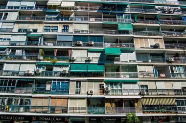 Seville İspanya 18 Eylül 2021 İspanya 'nın güneyinde, sembolik şehir ve Endülüs Bölgesi' nin başkenti Sevilla şehrinde yer alan bina.