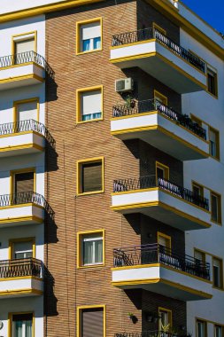 Seville İspanya 18 Eylül 2021 İspanya 'nın güneyinde, sembolik şehir ve Endülüs Bölgesi' nin başkenti Sevilla şehrinde yer alan bina.