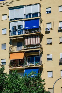 Seville İspanya 18 Eylül 2021 İspanya 'nın güneyinde, sembolik şehir ve Endülüs Bölgesi' nin başkenti Sevilla şehrinde yer alan bina.