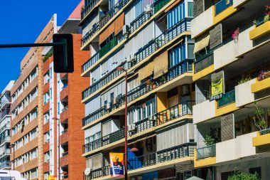 Seville İspanya 18 Eylül 2021 İspanya 'nın güneyinde, sembolik şehir ve Endülüs Bölgesi' nin başkenti Sevilla şehrinde yer alan bina.