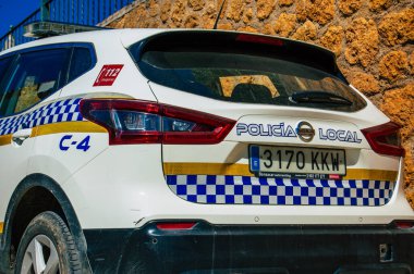 Carmona İspanya 26 Eylül 2021 Coronavirus salgını sırasında İspanya 'da devriye gezen yerel polis arabası