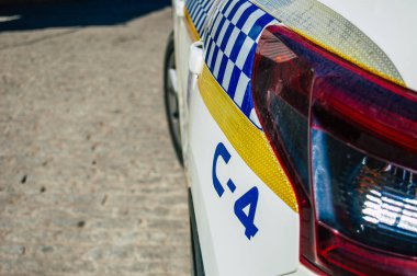 Carmona İspanya 26 Eylül 2021 Coronavirus salgını sırasında İspanya 'da devriye gezen yerel polis arabası