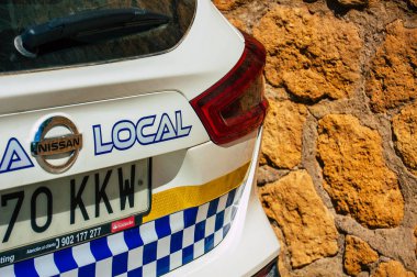 Carmona İspanya 26 Eylül 2021 Coronavirus salgını sırasında İspanya 'da devriye gezen yerel polis arabası