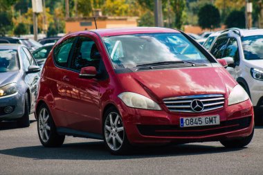 Sevilla İspanya 22 Eylül 2021 Sevilla caddelerinde trafik sıkışıklığı, sembolik bir şehir ve Endülüs Bölgesi 'nin başkenti, İspanya' nın güneyinde