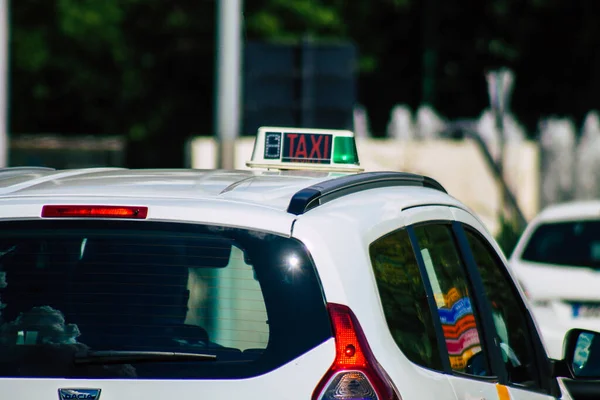 Sevilla España Septiembre 2021 Taxi Que Circula Por Las Calles — Foto de Stock