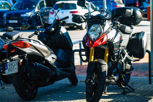 Sevilha Espanha Setembro 2021 Motocicleta Estacionada Nas Ruas Sevilha Uma — Fotografia de Stock
