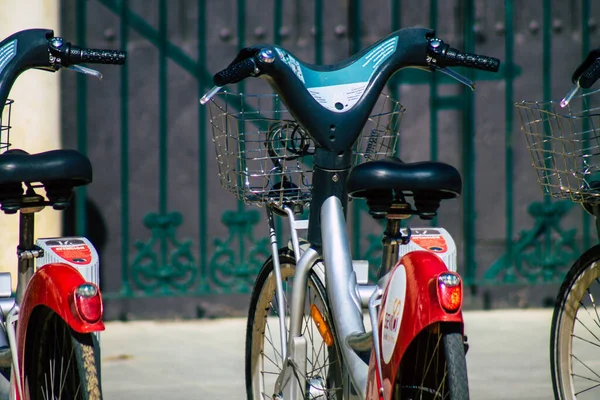 Sevilla España Septiembre 2021 Bicicletas Accesibles Para Alquilar Por Cortos — Foto de Stock
