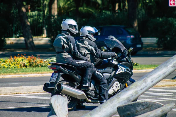 Sewilla Hiszpania Września 2021 Ludzie Jeżdżący Motocyklu Ulicach Sewilli Symbolicznego — Zdjęcie stockowe