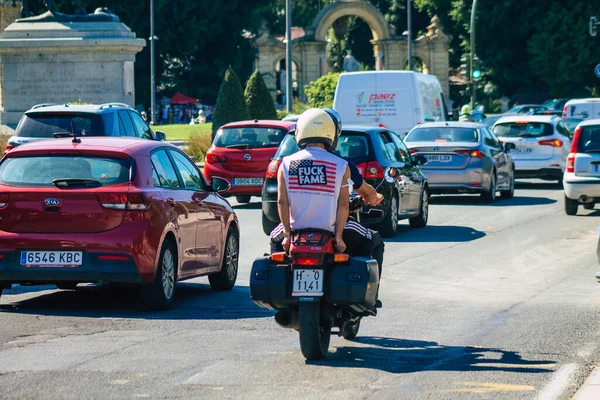 Севілья Іспанія Вересня 2021 Року Люди Прокату Мотоциклом Вулицях Севільї — стокове фото