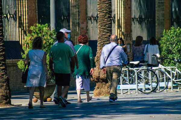 Севилья Испания Сентября 2021 Года Пешеходы Ходят Улице Время Вспышки — стоковое фото