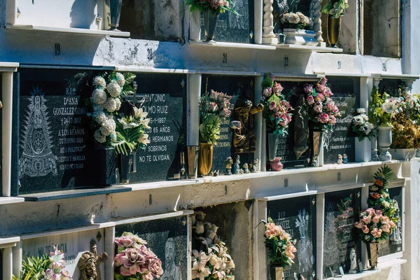 Севилья Испания Сентября 2021 Года Типичные Могилы Христианском Кладбище Муниципалитета — стоковое фото