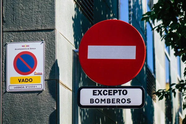 Sevilla Spanje September 2021 Straatnaambord Verkeersbord Opgetrokken Aan Zijkant Van — Stockfoto