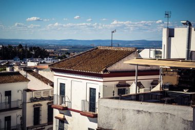 Carmona, İspanya, 11 Ekim 2025 Dar ve pitoresk sokaklardan oluşan Carmona Panoramik Manzarası. Şehir, Jül Sezar zamanında Carmo olarak biliniyordu..