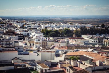 Carmona, İspanya, 11 Ekim 2025 Dar ve pitoresk sokaklardan oluşan Carmona Panoramik Manzarası. Şehir, Jül Sezar zamanında Carmo olarak biliniyordu..