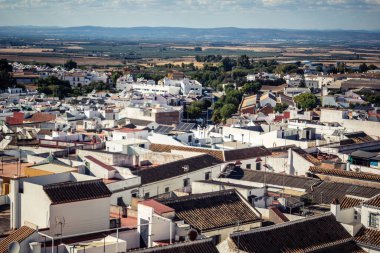 Carmona, İspanya, 11 Ekim 2025 Dar ve pitoresk sokaklardan oluşan Carmona Panoramik Manzarası. Şehir, Jül Sezar zamanında Carmo olarak biliniyordu..