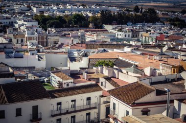 Carmona, İspanya, 11 Ekim 2025 Dar ve pitoresk sokaklardan oluşan Carmona Panoramik Manzarası. Şehir, Jül Sezar zamanında Carmo olarak biliniyordu..