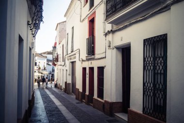 Carmona, İspanya, 11 Ekim 2025 Sokakları ve tarihi şehir merkezi Carmona 'nın dar ve pitoresk sokaklardan oluşan şehir manzarası.