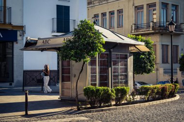 Carmona, İspanya, 11 Ekim 2025 Sokakları ve tarihi şehir merkezi Carmona 'nın dar ve pitoresk sokaklardan oluşan şehir manzarası.