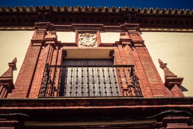 Carmona, İspanya, 11 Ekim 2025 Sokakları ve tarihi şehir merkezi Carmona 'nın dar ve pitoresk sokaklardan oluşan şehir manzarası.