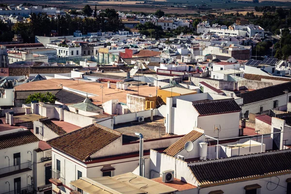 Carmona, İspanya, 11 Ekim 2025 Dar ve pitoresk sokaklardan oluşan Carmona Panoramik Manzarası. Şehir, Jül Sezar zamanında Carmo olarak biliniyordu..