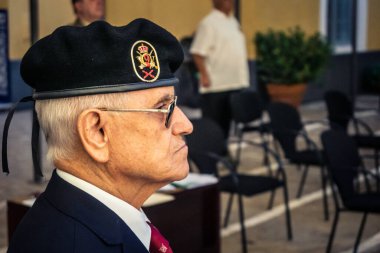 Seville, İspanya, 25 Ekim 2025. İspanyol Silahlı Kuvvetleri 9. Piyade Alayı 