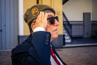 Seville, İspanya, 25 Ekim 2025. İspanyol Silahlı Kuvvetleri 9. Piyade Alayı 