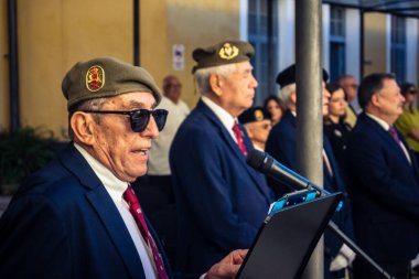 Seville, İspanya, 25 Ekim 2025. İspanyol Silahlı Kuvvetleri 9. Piyade Alayı 