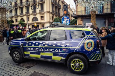 Seville, İspanya, 30 Kasım 2025 Sevilla polisi İspanyol hükümetinin uğradığı sömürüyü protesto etmek için şehrin tarihi merkezinde gösteri düzenledi..
