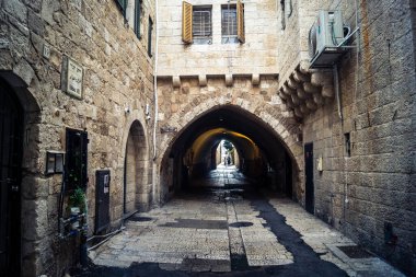 Kudüs, İsrail, 15 Aralık 2025 Kudüs şehri antik tarih ve modern gelişimin eşsiz bir karışımını sergiliyor..