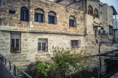 Kudüs, İsrail, 15 Aralık 2025 Kudüs şehri antik tarih ve modern gelişimin eşsiz bir karışımını sergiliyor..