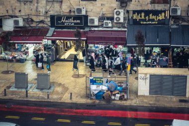 Kudüs, İsrail, 15 Aralık 2025 Kudüs şehri antik tarih ve modern gelişimin eşsiz bir karışımını sergiliyor..