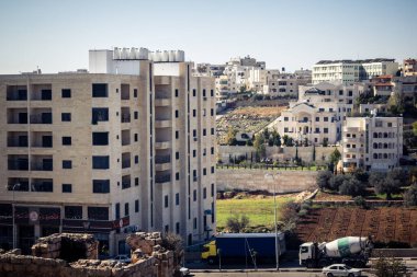 Hebron, Batı Şeria, 22 Aralık 2025 Tel Rumeida 'nın yükseklerinden Panoramik şehir manzarası. Bu yoğun şehir manzarası bölünmüş şehrin eşsiz topografisini gösteriyor..