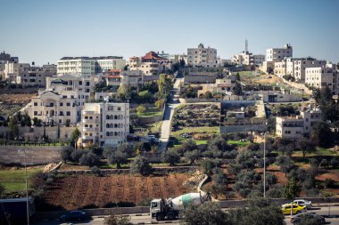 Hebron, Batı Şeria, 22 Aralık 2025 Tel Rumeida 'nın yükseklerinden Panoramik şehir manzarası. Bu yoğun şehir manzarası bölünmüş şehrin eşsiz topografisini gösteriyor..