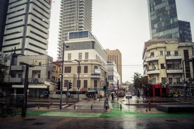 Tel Aviv, İsrail, 29 Aralık 2025. Tel Aviv 'in şehir manzarası ve sokak manzarası antik tarih ve modern gelişimin eşsiz bir karışımını sergiliyor..