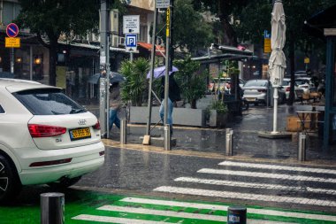 Tel Aviv, İsrail, 29 Aralık 2025. Tel Aviv 'in şehir manzarası ve sokak manzarası antik tarih ve modern gelişimin eşsiz bir karışımını sergiliyor..