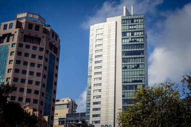 Tel Aviv, İsrail, 29 Aralık 2025. Tel Aviv 'in şehir manzarası ve sokak manzarası antik tarih ve modern gelişimin eşsiz bir karışımını sergiliyor..