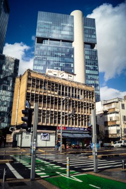 Tel Aviv, İsrail, 29 Aralık 2025. Tel Aviv 'in şehir manzarası ve sokak manzarası antik tarih ve modern gelişimin eşsiz bir karışımını sergiliyor..
