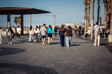 Tel Aviv, İsrail, 3 Ocak 2026 Tel Aviv geçidi boyunca gezinti yaparak Orta Doğu 'daki bölgesel güvenlik gerilimlerine rağmen günlük dayanıklılığını gösteriyor..