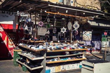 Tel Aviv, İsrail, 5 Ocak 2026, Carmel Market (Shuk HaCarmel), en büyük açık hava pazarı. Tel Aviv 'in göbeğinde yerel satıcılar ve otantik sokak sahneleri.