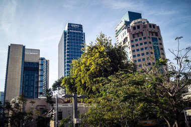 Tel Aviv, İsrail, 9 Ocak 2026 Tel Aviv sokak manzarası, devam eden bölgesel çatışmaların arka planına karşı modern mimari ve şehir hayatının eşsiz bir karışımını ortaya koyuyor..