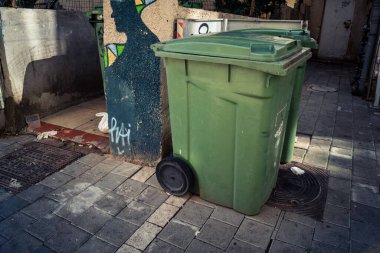 Tel Aviv, İsrail, 13 Ocak 2026 Tel Aviv sokak görüşü, devam eden bölgesel çatışmaların arka planına karşı modern mimari ve şehir hayatının eşsiz bir karışımını ortaya koyuyor..