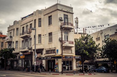 Tel Aviv, İsrail, 19 Ocak 2026 Florentin Mahallesi, şehrin eşsiz mimari mirasını betimliyor. Tarihi Bauhaus 'tan modern konut tasarımlarına kadar uzanan bu yapılar.